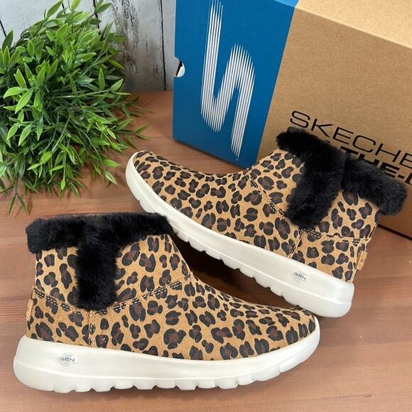 Skechers Animal Print On the Go Bundle Up Ankle Boots Size 6.5 - Picture 3 of 11